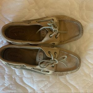 Sperry topsiders
